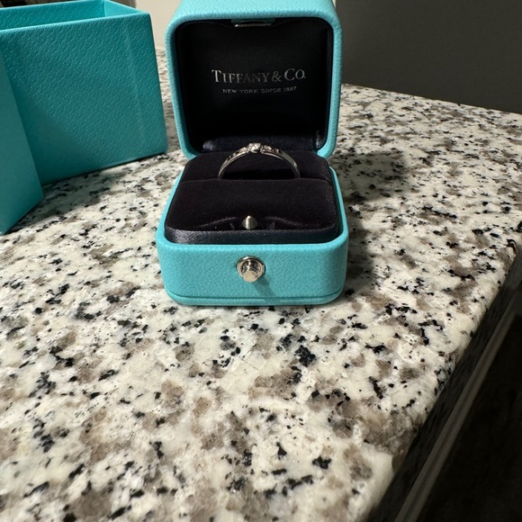 Authentic Tiffany & Co. Atlas Ring Size 10.5 - Picture 5 of 7